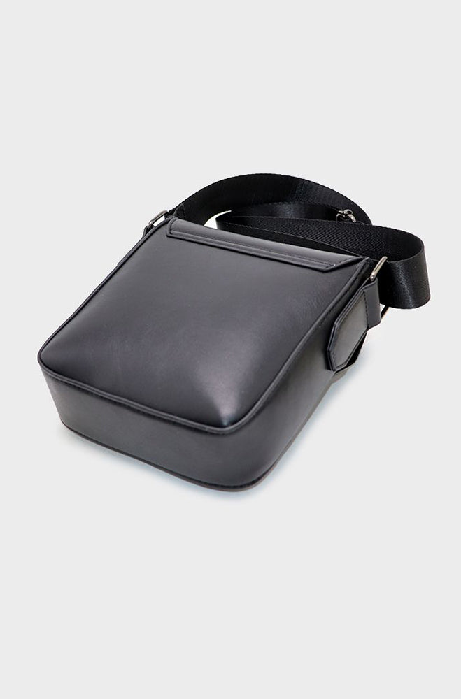 DFX SMART PU SLINGBAG