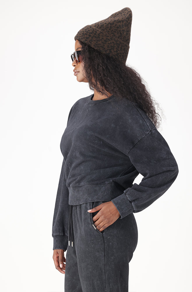 AVA CREWNECK TOP