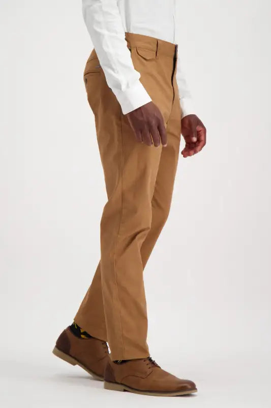 Men’s brown slim-fit trousers.