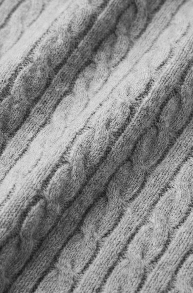SAVANNAH CABLE KNIT SCARF