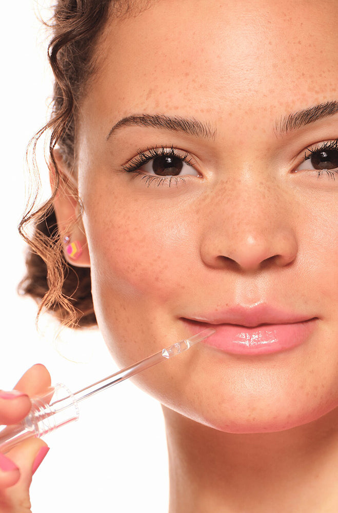 ESSENCE WHAT THE FAKE! GLASS SHINE PLUMPING LIP FILLER 01