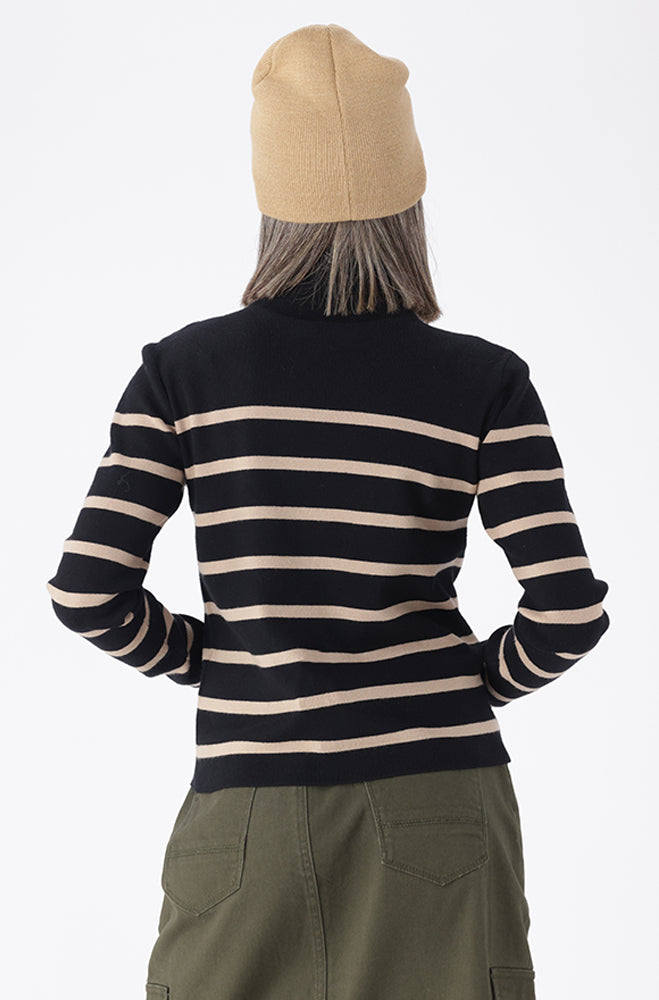 RUE STRIPE BUTTON DETAIL KNIT