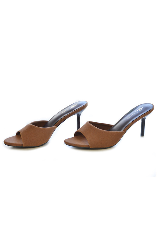 Ivey Pointy toe band stack heel