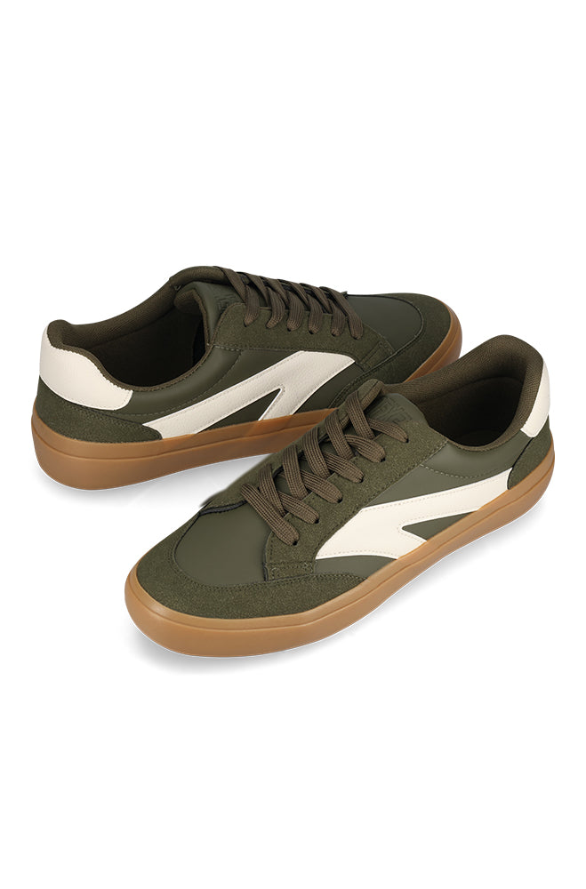 Gumsole sneaker