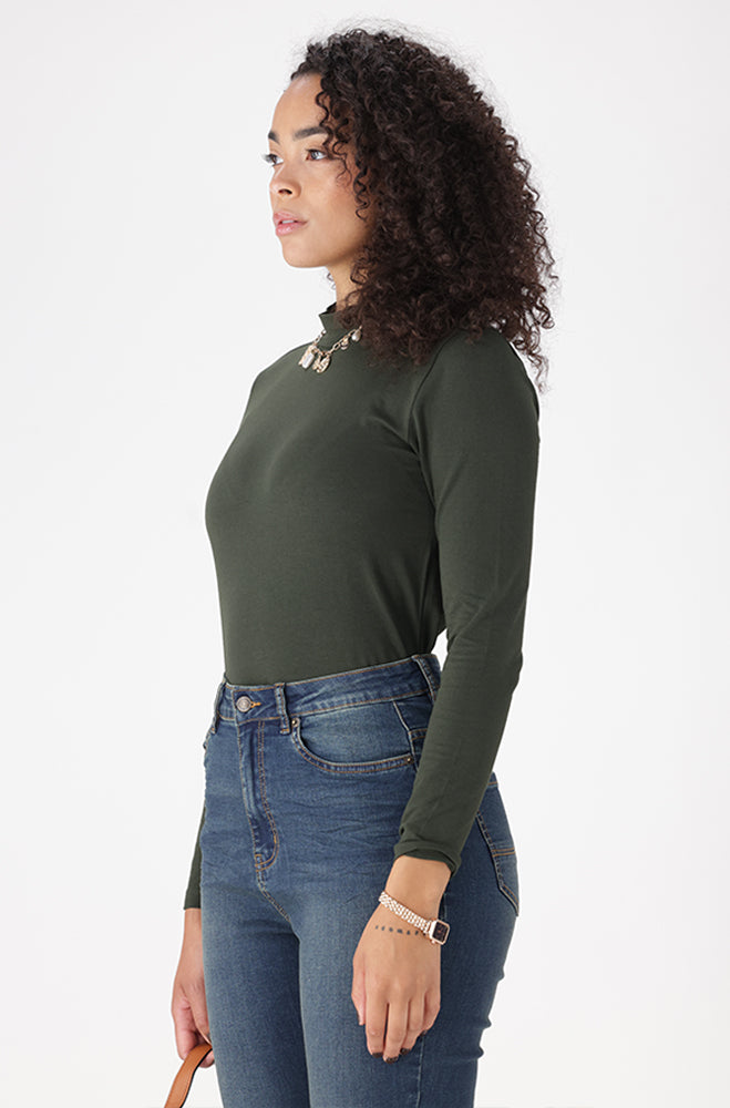 TIA TURTLE NECK TOP