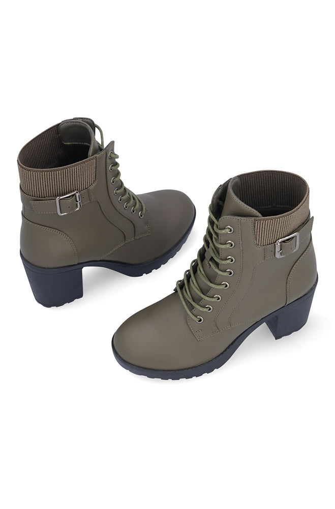 Larna Cleated heel boot