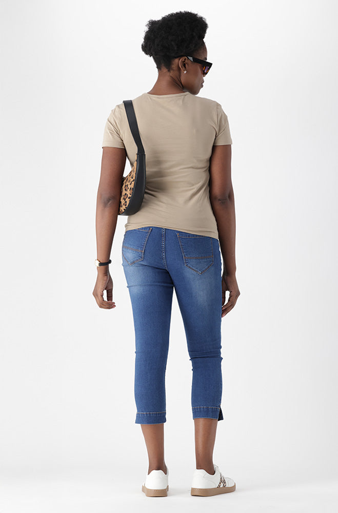 BRYNN HIGH RISE CROPPED WITH SLIT HEM