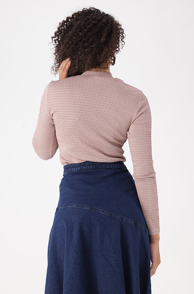 SERENA TEXTURED TURTLE NECK