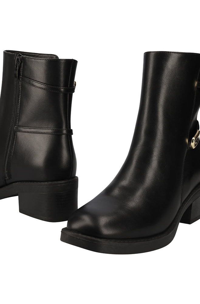 Elma Buckled stack heel boot