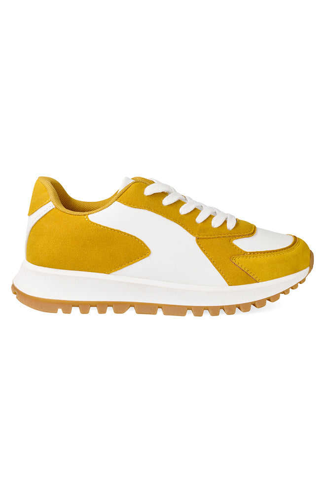 Footwear | Arrowwood Retro Sneaker Sneakers