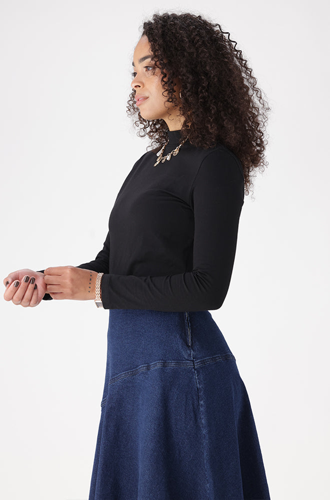 TIA TURTLE NECK TOP