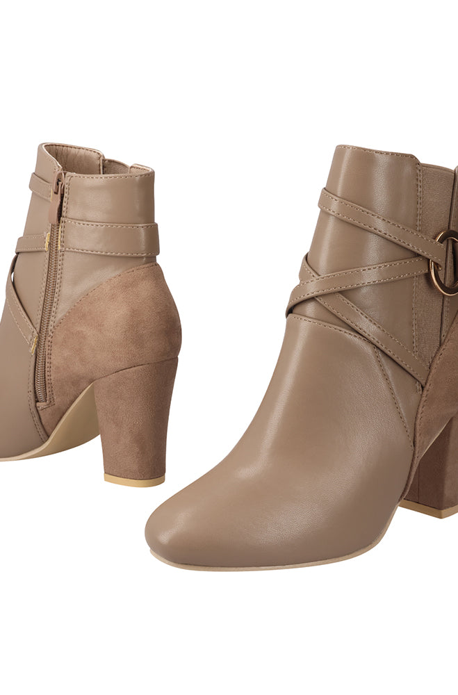 Mila Detailed gold trim heel