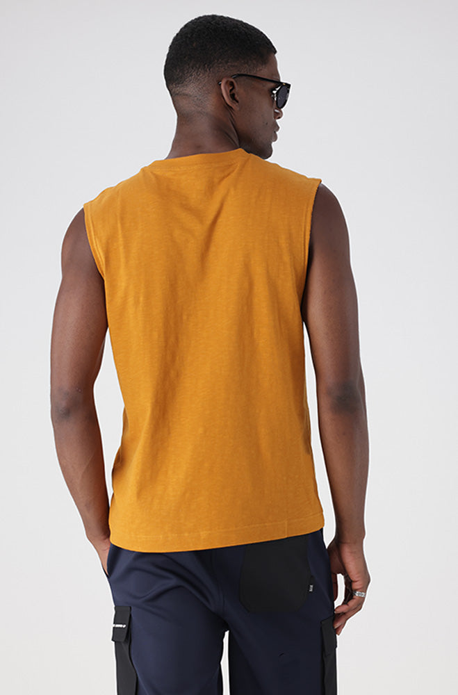 Vontiq Vest