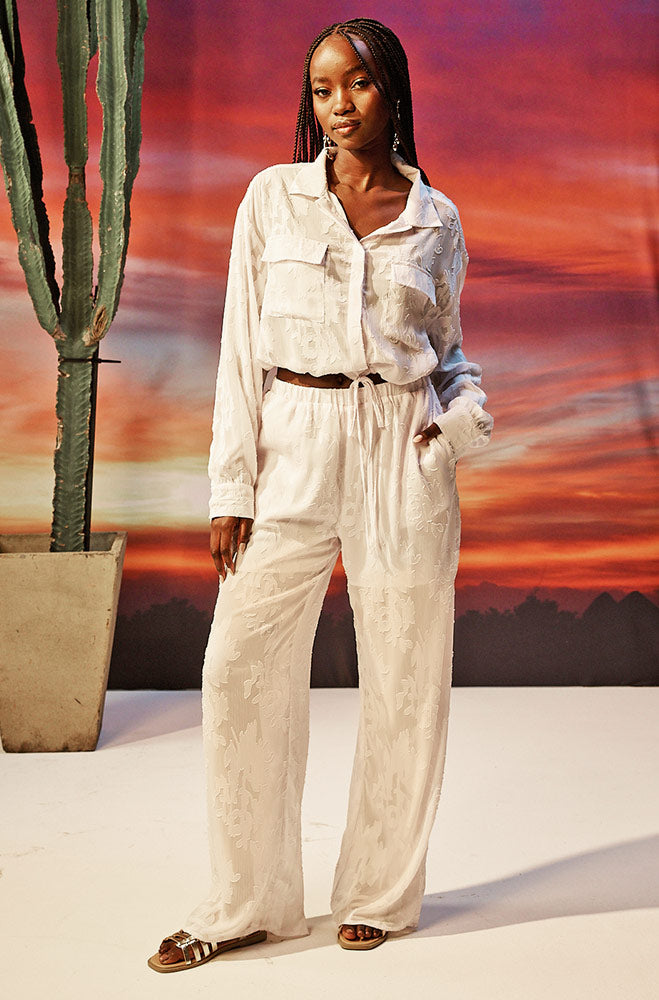Lilly Shirt With Tie Hem Chest Pockets _ 155182 _ White