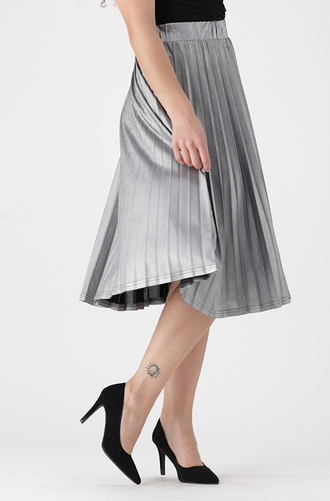 Emili Metalic Pleated Skirt _ 156497 _ Silver