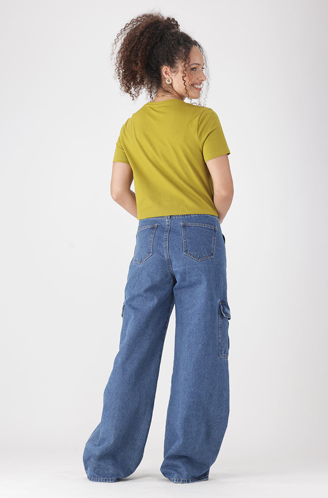BELLA CREW NECK FITTED CROP TEE _ 162136 _ Green