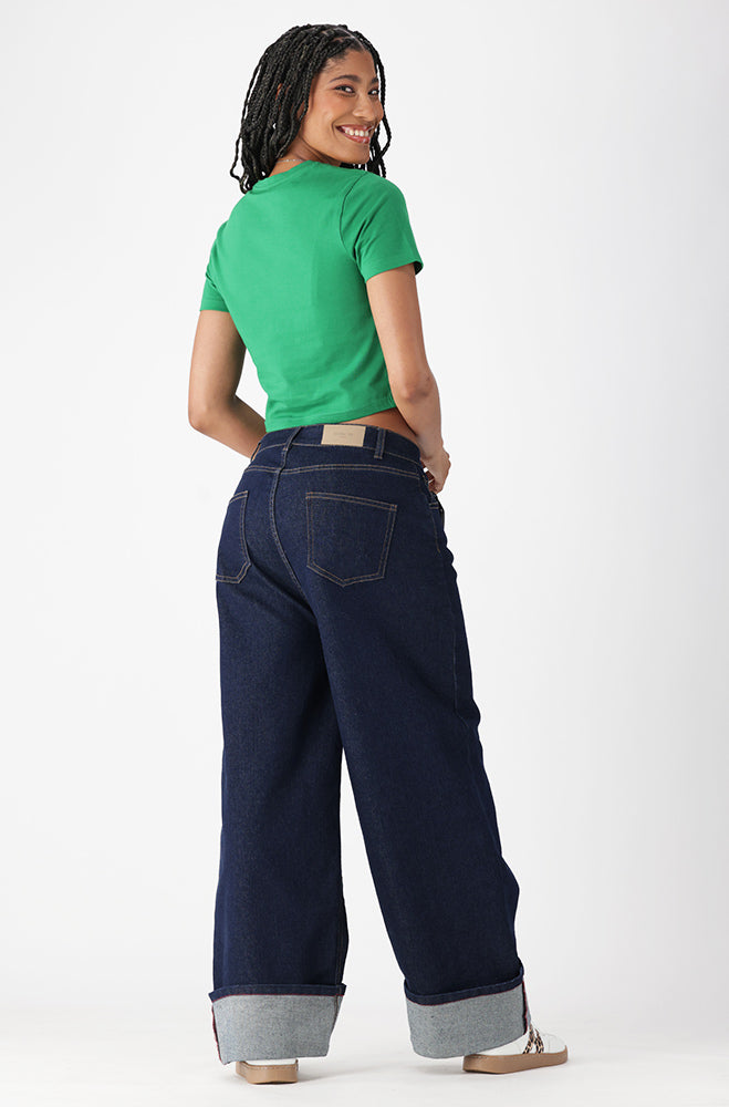 Bella Crew Neck Fitted Crop Tee _ 162159 _ Green