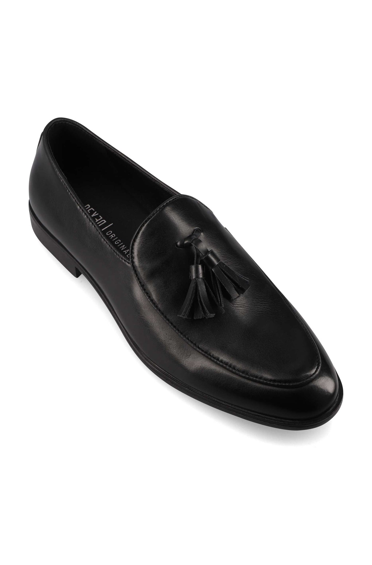 Cruz Tassle Formal Loafer _ 163340 _ Black