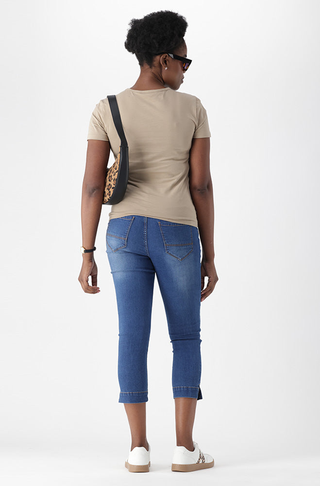 GRACE V NECK TEE