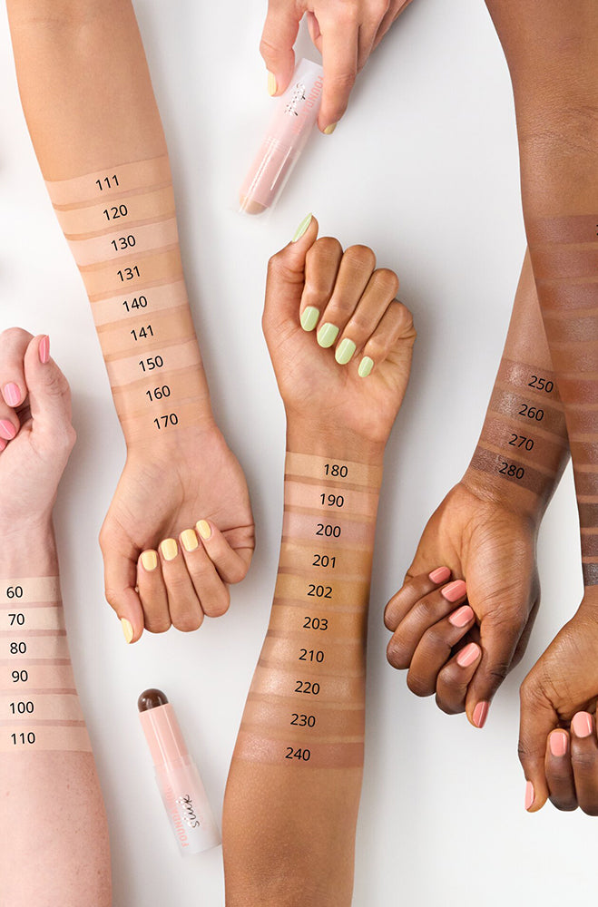 ESSENCE FOUNDATION STICK 230
