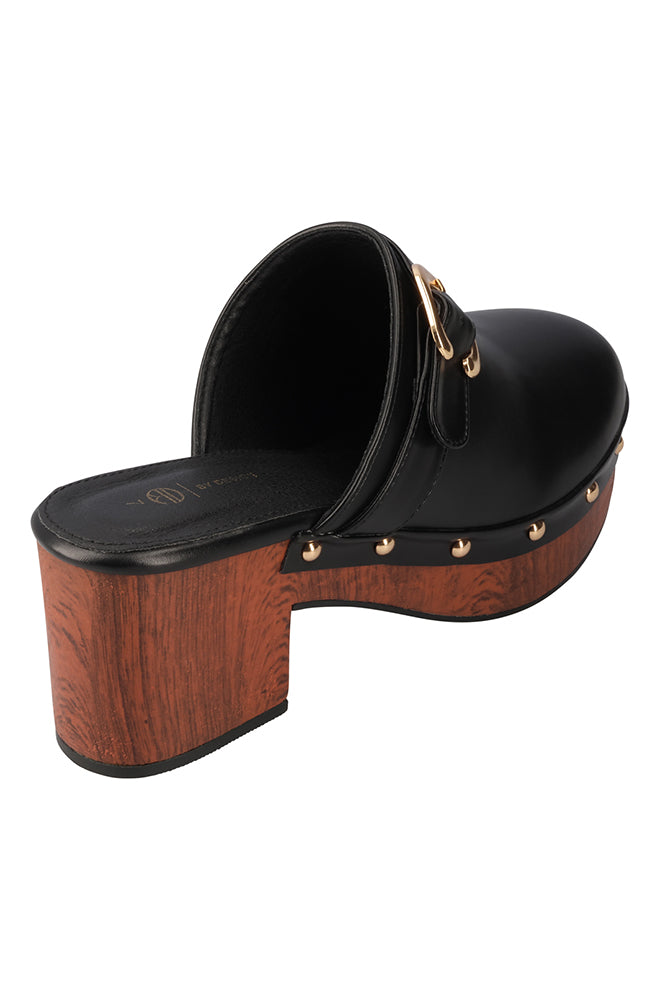 Closed toe studded clog heel