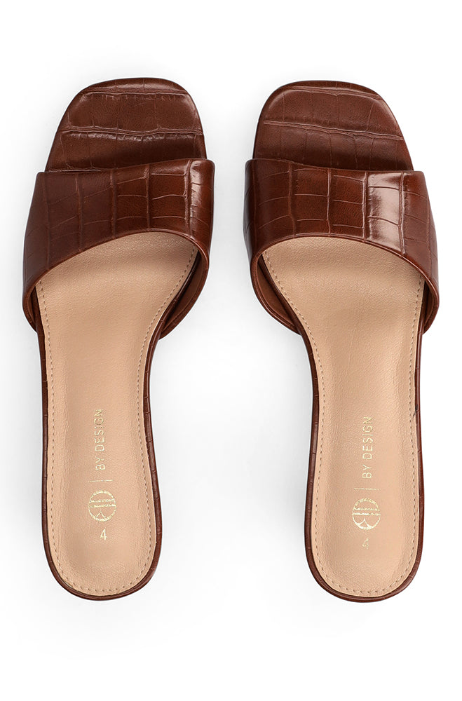 Georgia  textured kitten heel