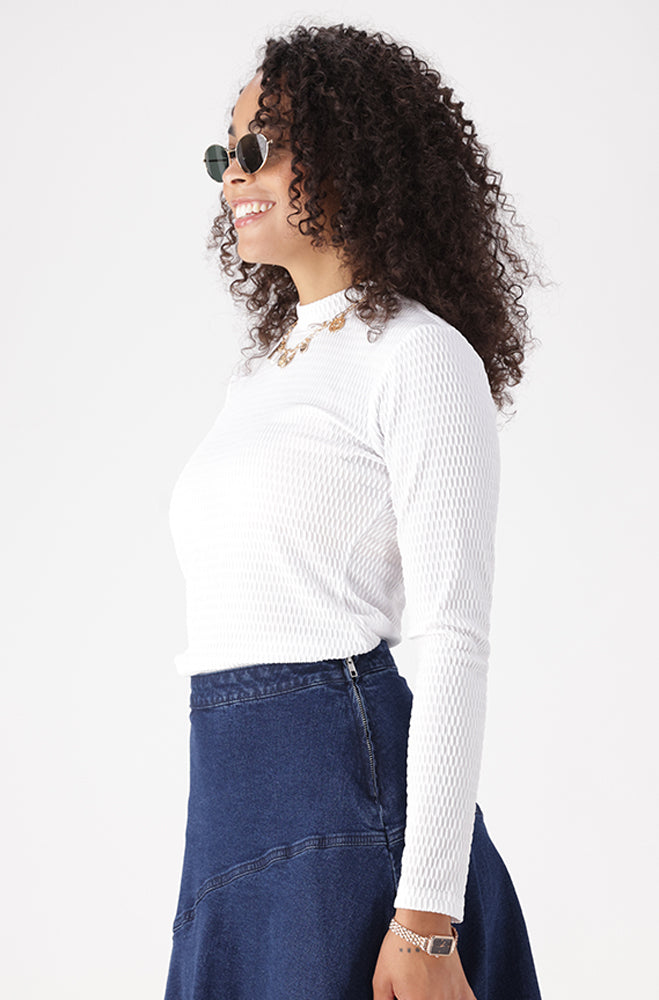 SERENA TEXTURED TURTLE NECK