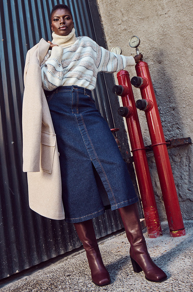 Ladies | Ivy Denim Longer Length Front Slit Skit _ 162937 Dark Wash Skirts