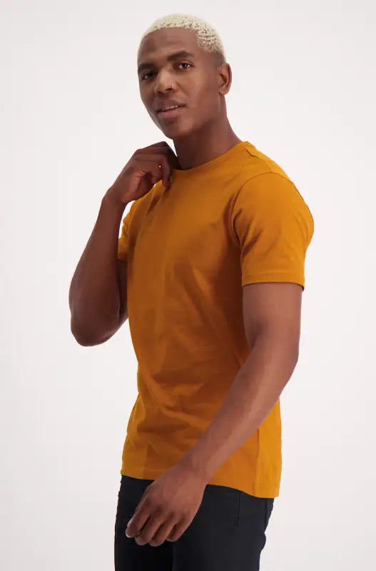 Men’s short-sleeve mustard yellow crewneck t-shirt.