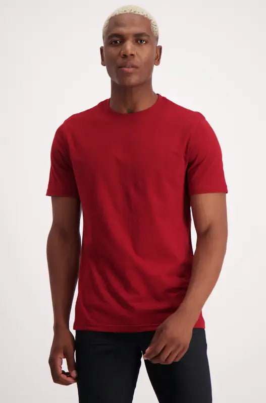 Men’s short-sleeve crew-neck T-shirt in solid red.