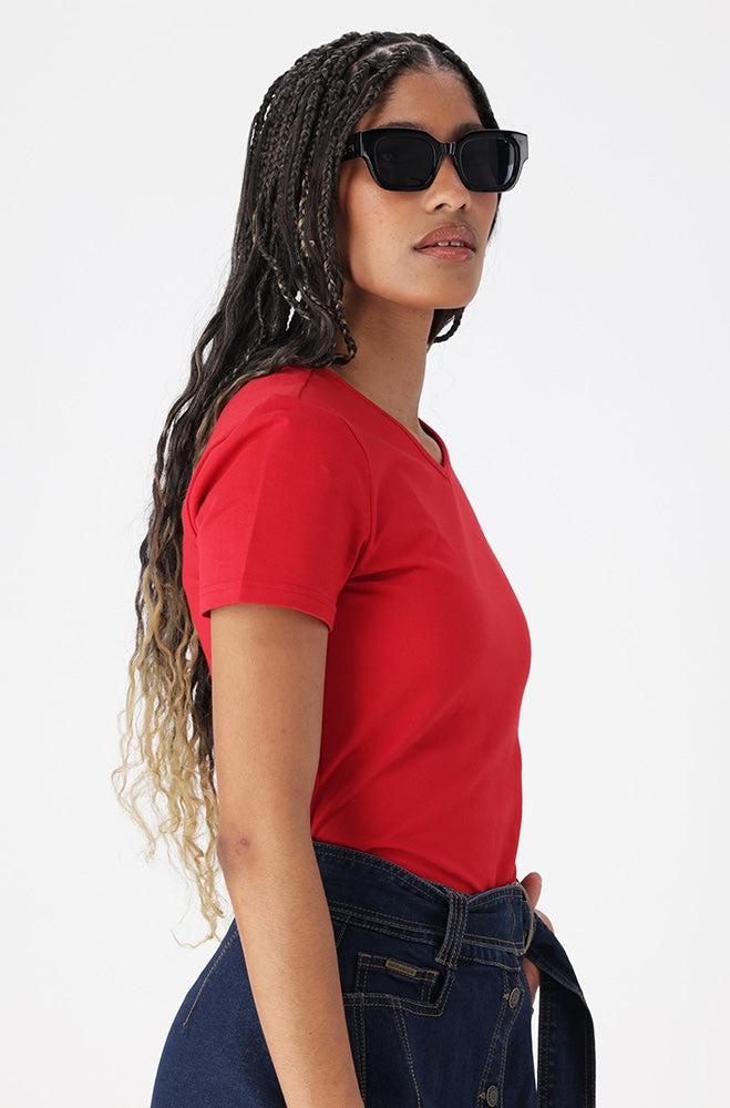 GRACE V NECK TEE