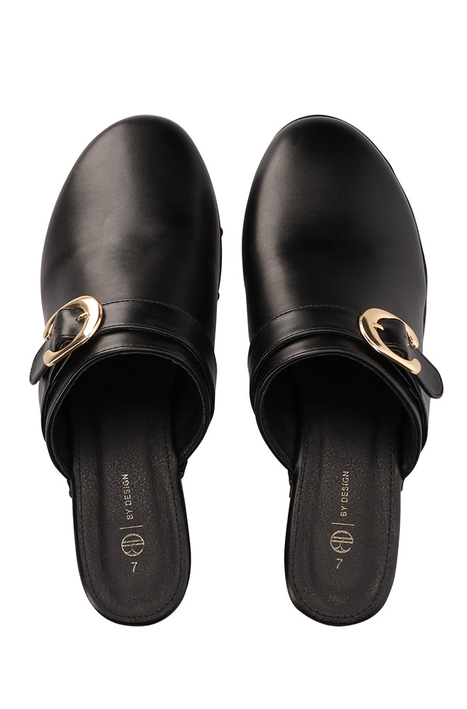 Closed toe studded clog heel
