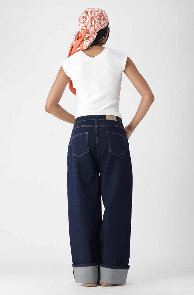 CYNTHIA RIB V NECK FITTED TOP