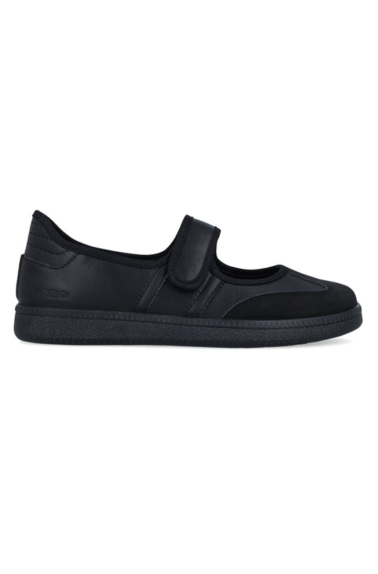 Gumsole sneaker pump