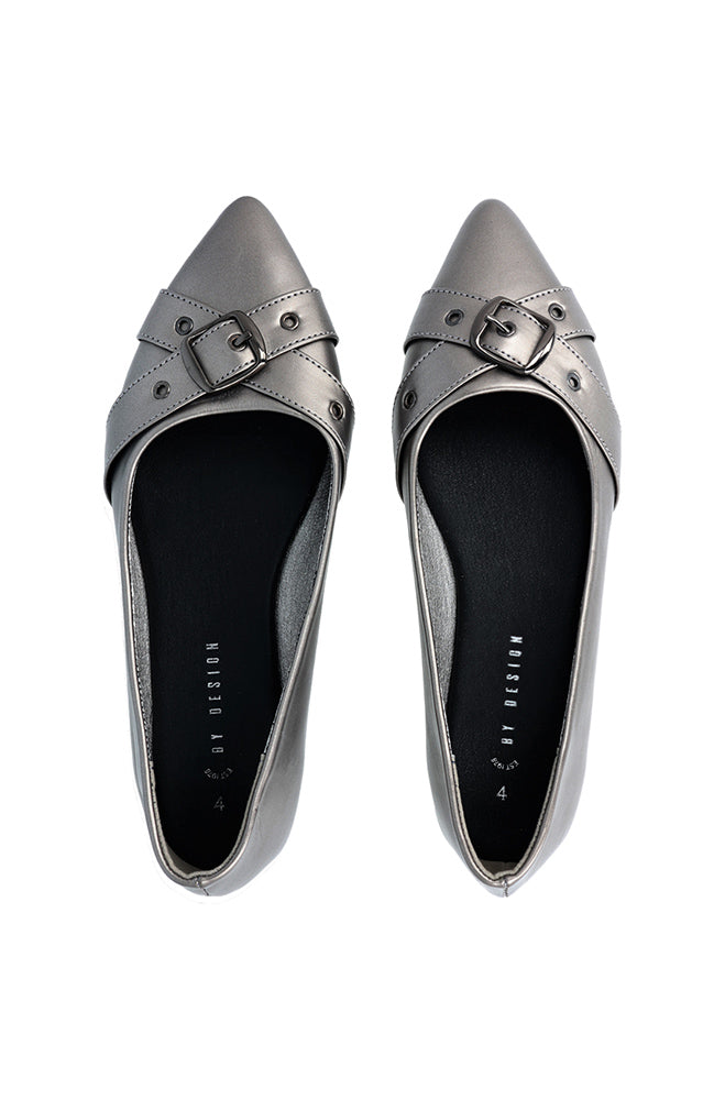 Cross over buckle pump