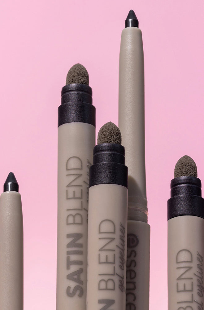 ESSENCE SATIN BLEND GEL EYELINER 01