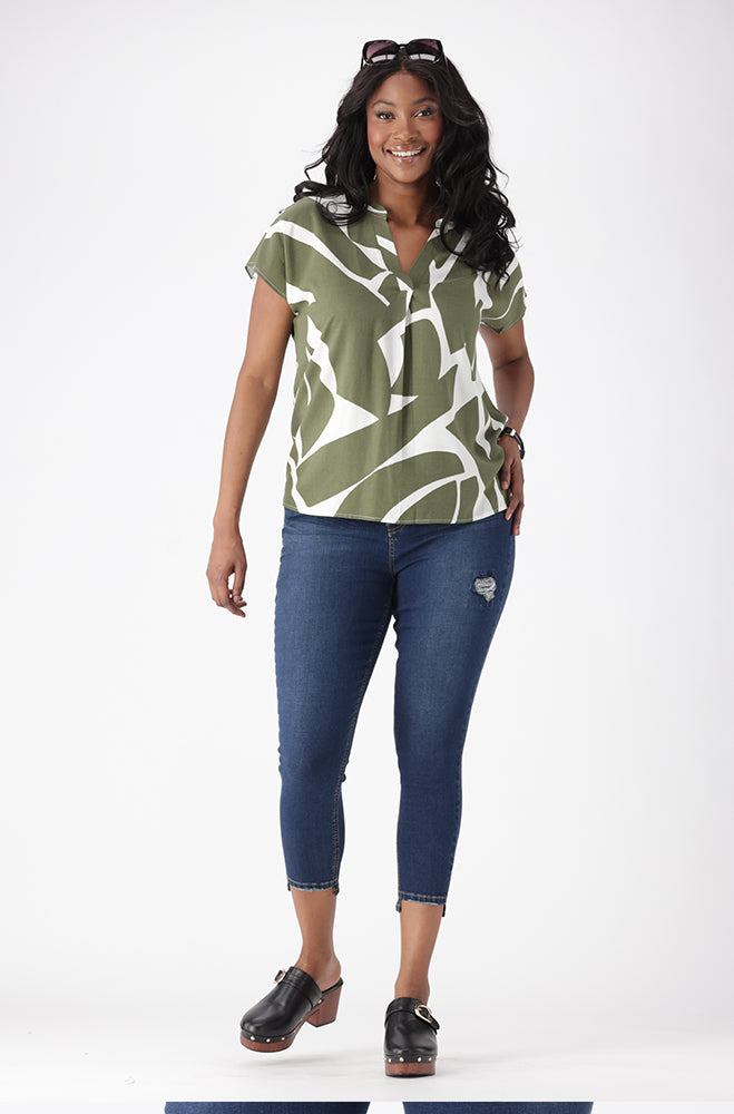 JADEN PRINTED PORTOFINO HI LOW HEM TOP
