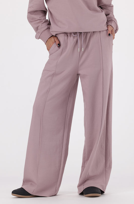 LUCY PINTUCK WIDELEG PANTS