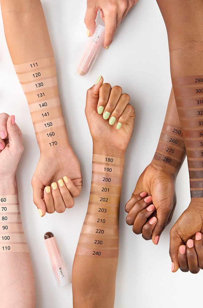 ESSENCE FOUNDATION STICK 240