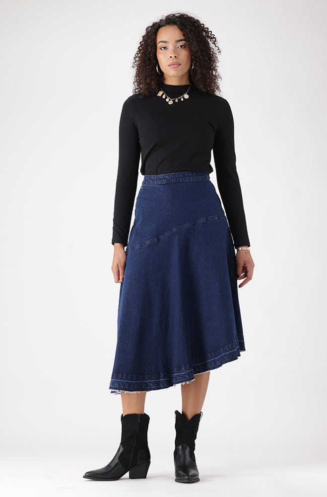 TIA TURTLE NECK TOP