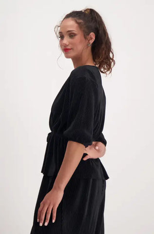 Dunns Clothing | Ladies | Alice Plisse Tie Top _ 141372 Black