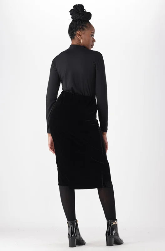 Dunns Clothing | Ladies | Aria Button Detail Velour Pencil Skirt _ 148748 Black