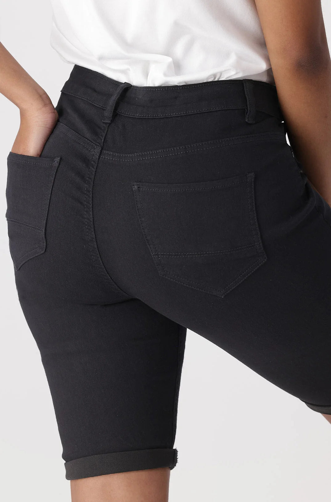 Dunns Clothing | Ladies | Jenner Bermuda Shorts _ 132958 Black