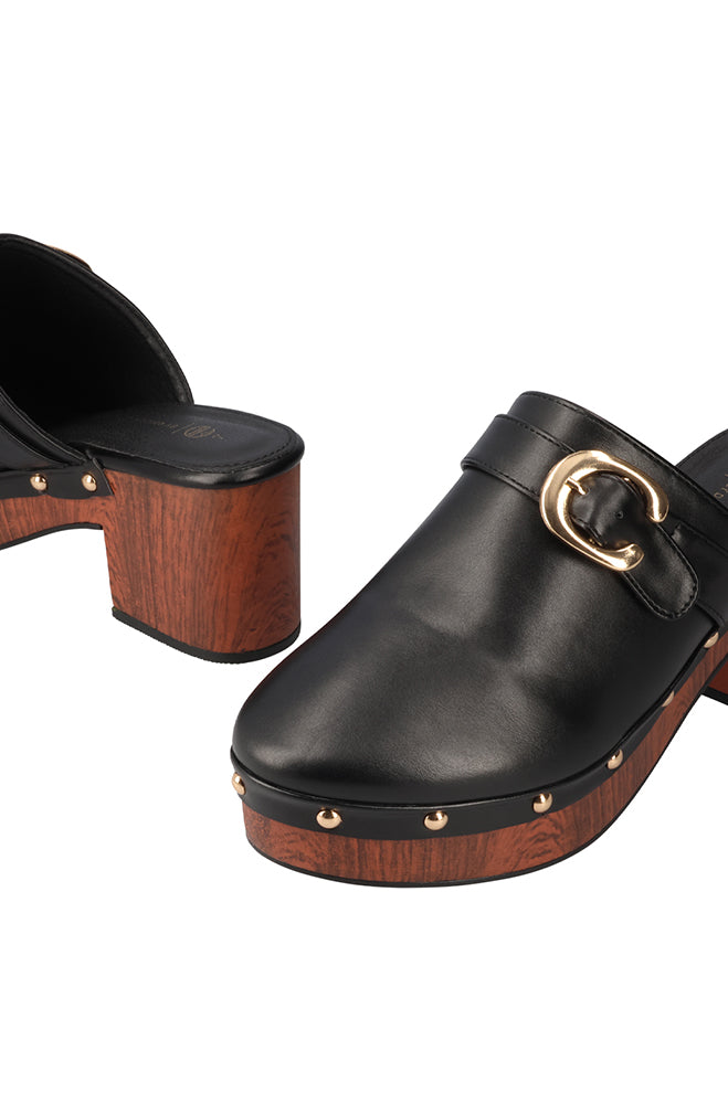 Closed toe studded clog heel