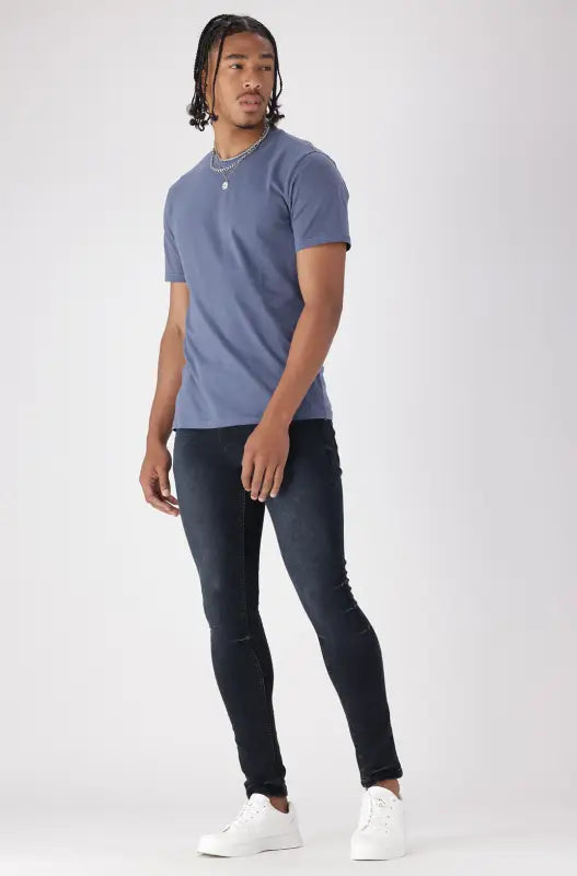 Men’s short-sleeve crewneck t-shirt in dusty blue.